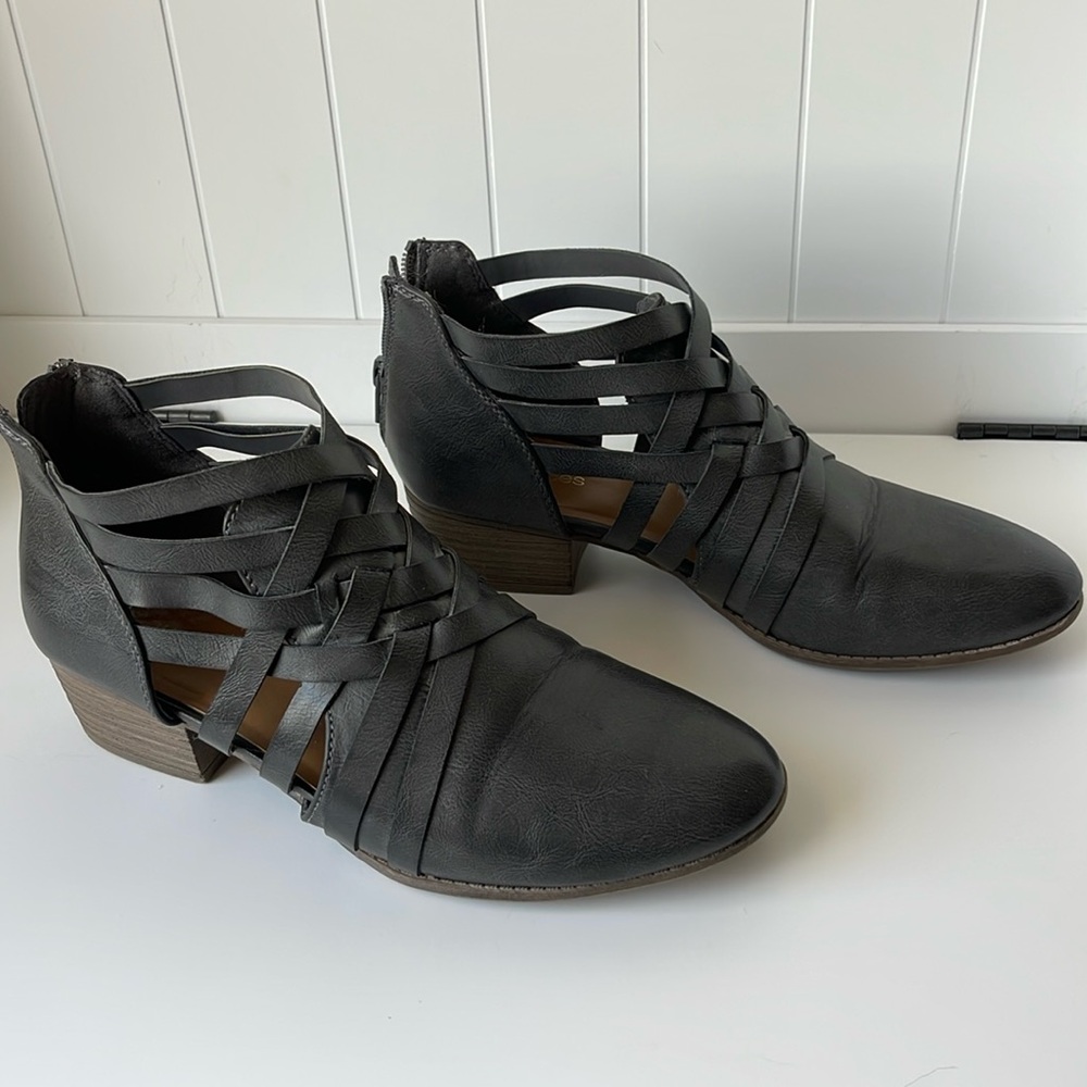 Maurice’s women’s booties